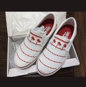 In N Out cup shoes
